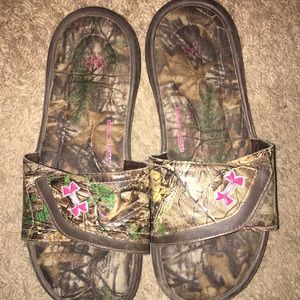 Under Armour memory foam slides!